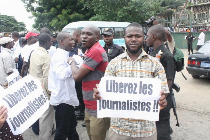 Sit- in devant le Palais de justice au Plateau : La police bastonne des journalistes